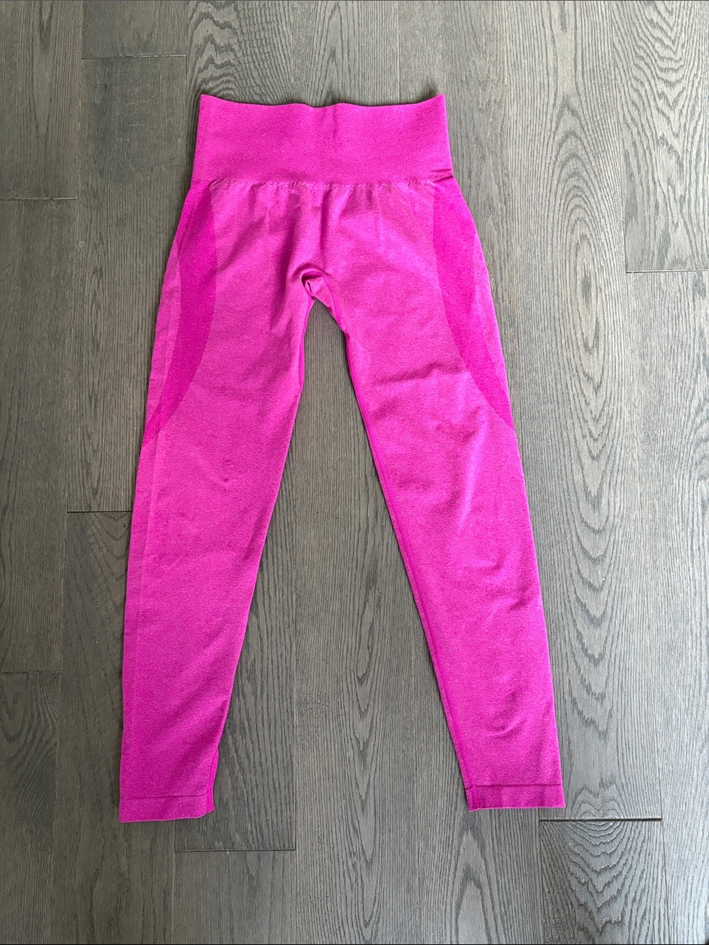 NVGTN Leggings mint condition size medium